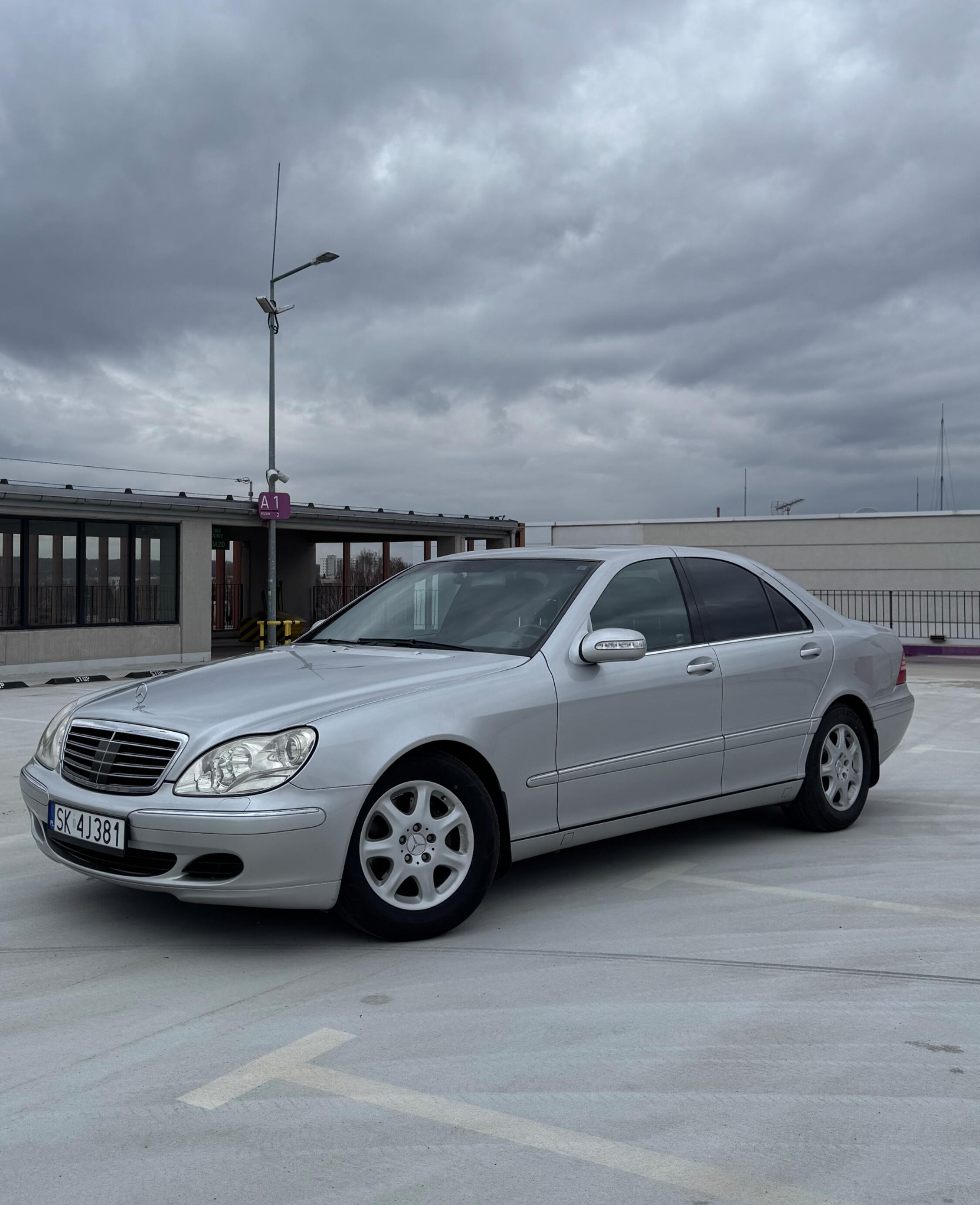 Mercedes-Benz W220 S350